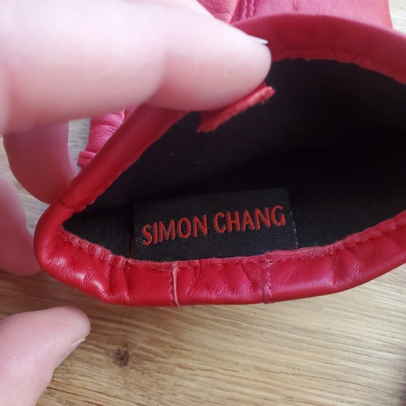 Red Leather Gloves - Picture 3 of 4